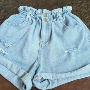 Showpo LightWash Paperbag High Waist Cuffed Denim Jean Shorts Size 4